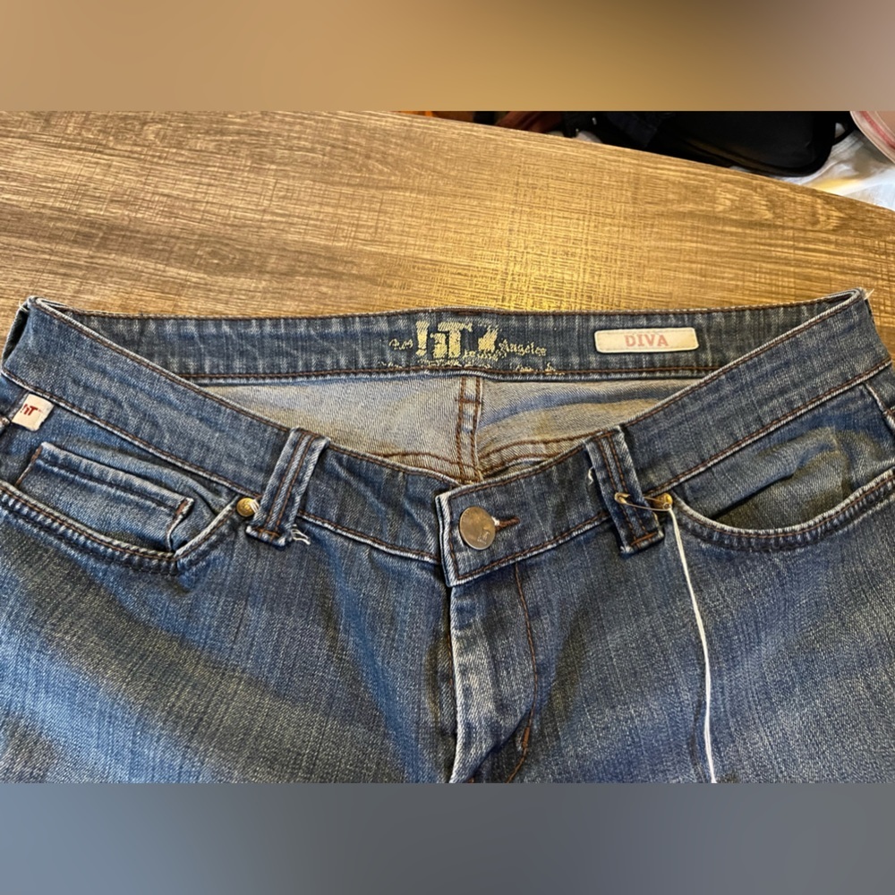 !it diva jeans 33 regular light wash mild flare